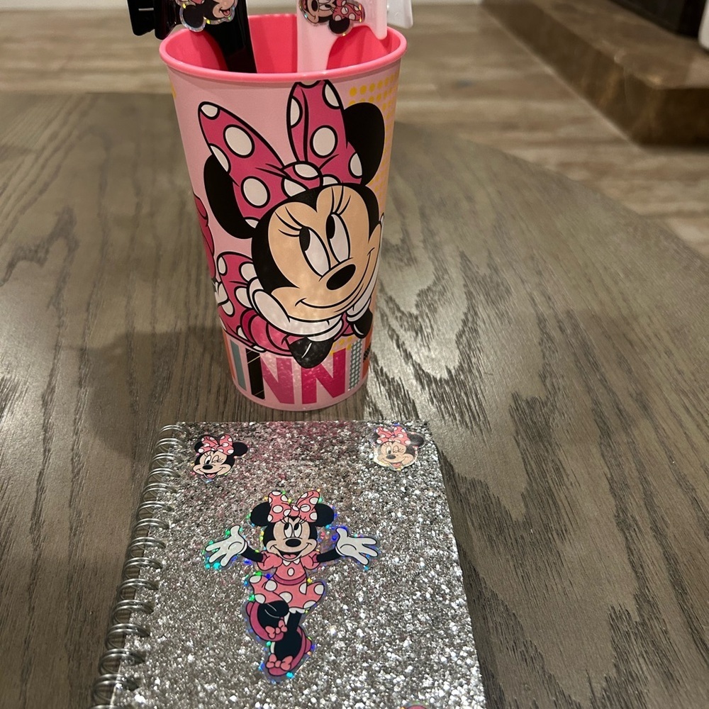 Minnie Mouse Pink Cup and Silver Glitter Notebook Set included